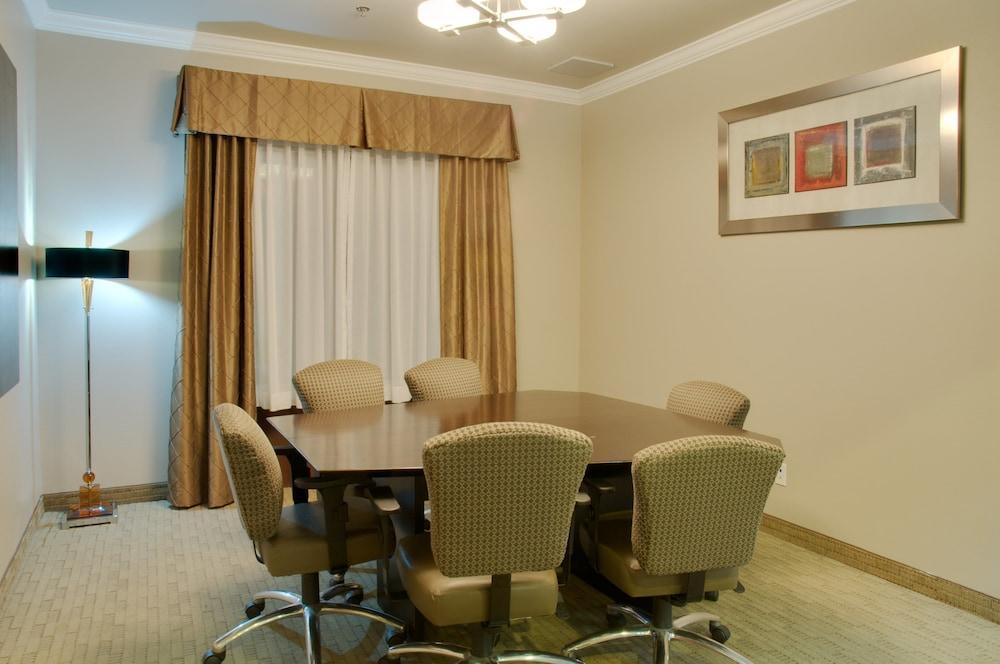 Express And Natchitoches By Ihg Shamard Heights
