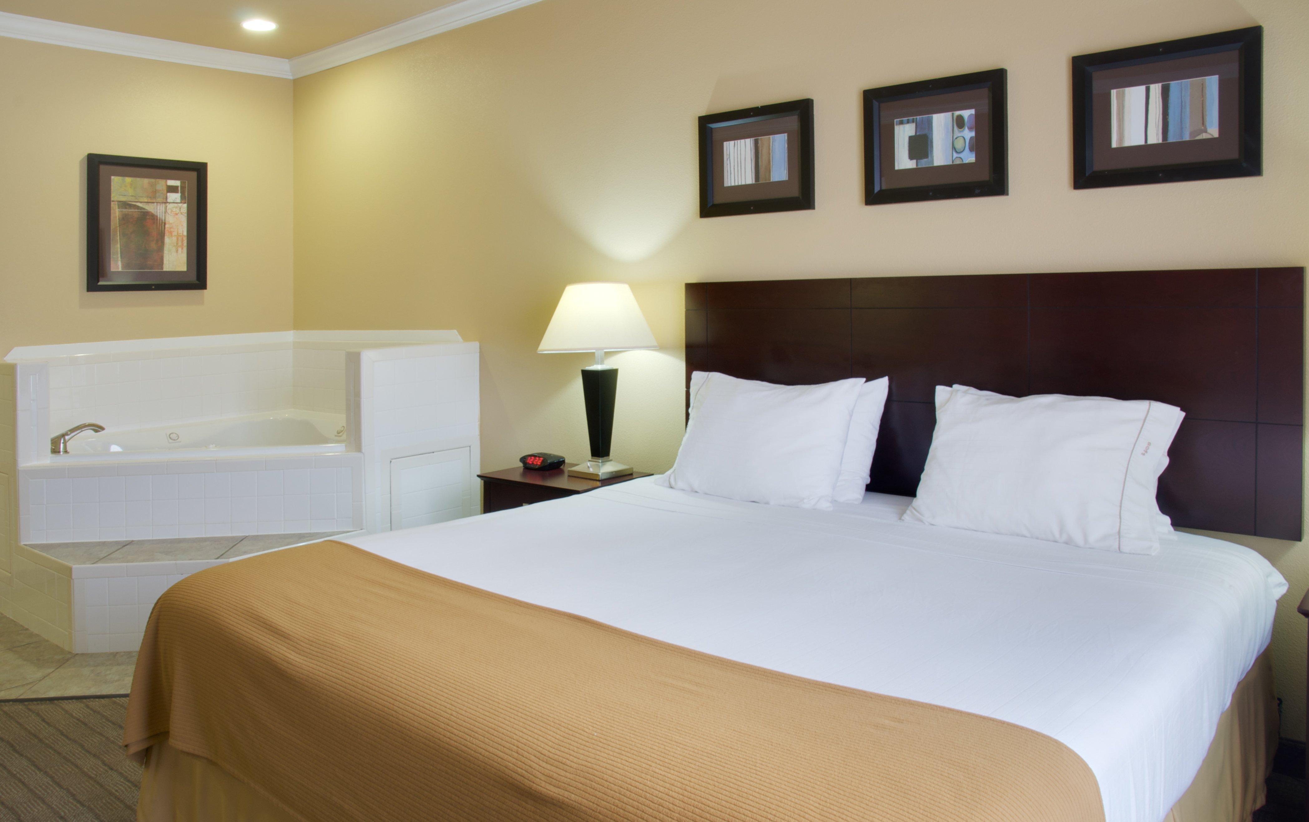 Express And Natchitoches By Ihg